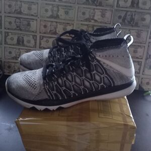 Nike Train Ultra Fast Flyknit- Pre-owned- No Box
